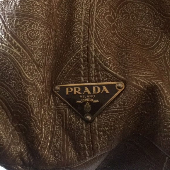 Prada purse - Picture 7 of 8